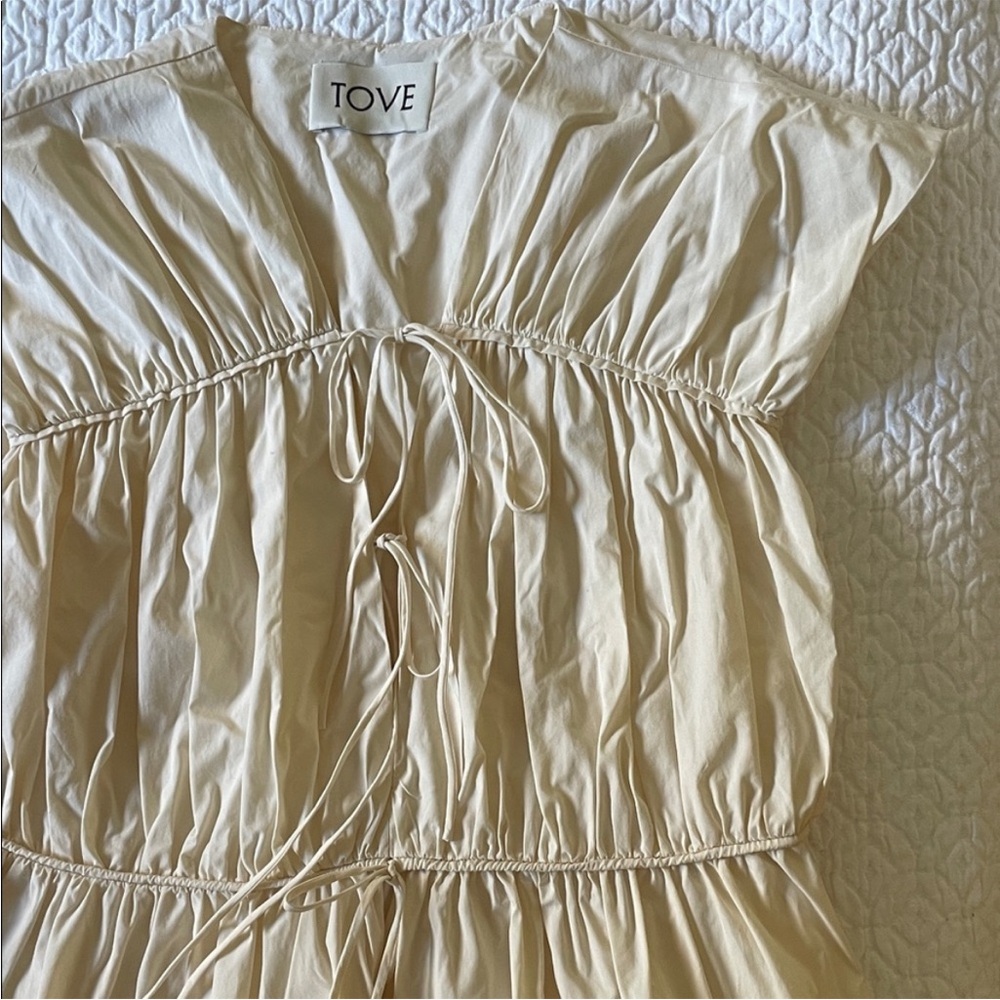 TOVE Beige Ruched Top - Picture 5 of 7